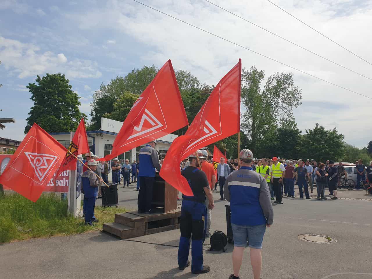 Kundgebung zur Rettung des Rohrwerks