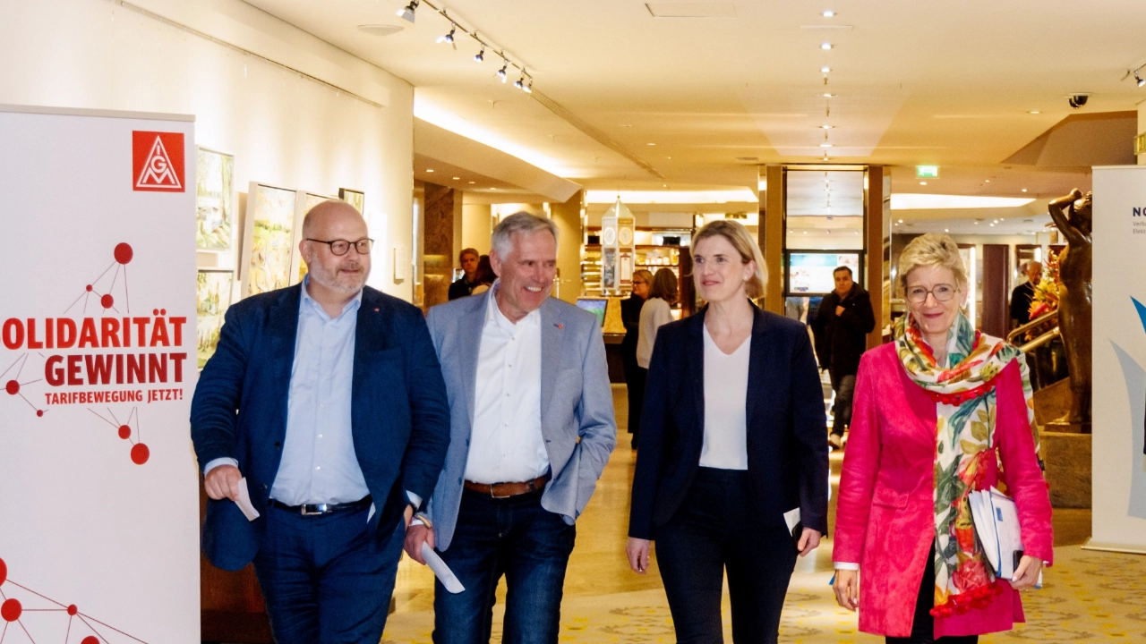 Nach der Einigung auf einen neuen Tarifvertrag für die Beschäftigten der Metall- und Elektroindustrie: Angelique Renkhoff-Mücke, Daniel Friedrich Horst Ott, Daniel Friedrich, Lena Ströbele 