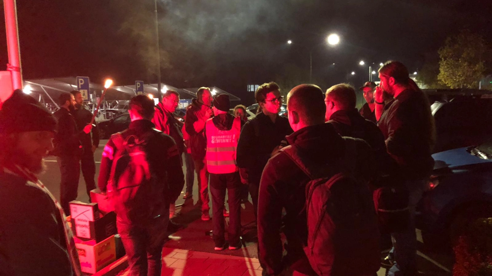 Warnstreikauftakt in der Nachtschicht