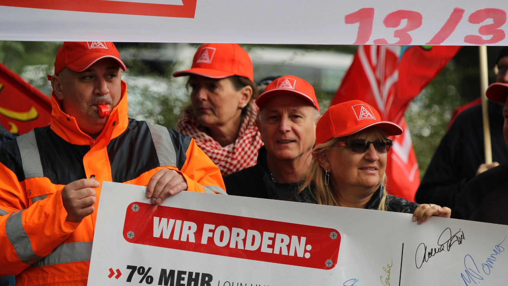 Demo in Nürnberg vor der ersten Verhandlung in der Schreib- und Zeichengeräteindustrie