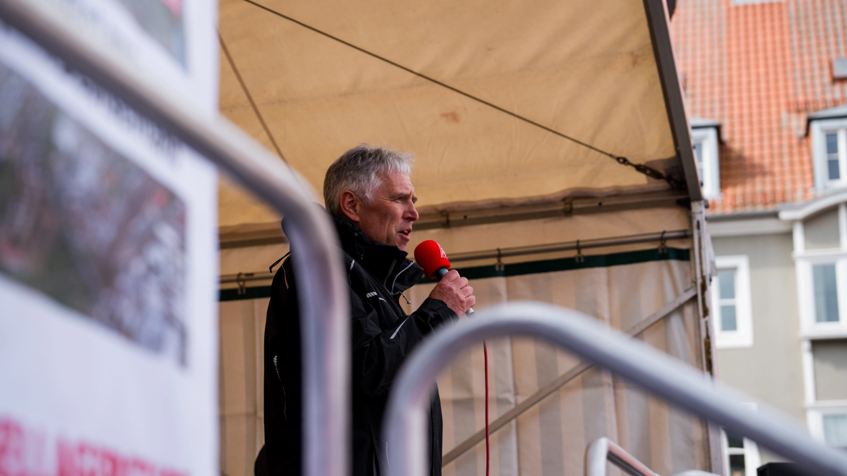 Bezirksleiter Horst Ott beim Aktionstag „SOS Kugellagerstadt“ in Schweinfurt