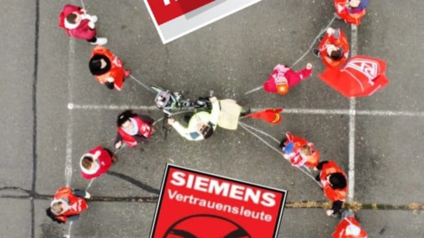 Siemens Amberg verabschiedet die Normalschicht ins Wochenende