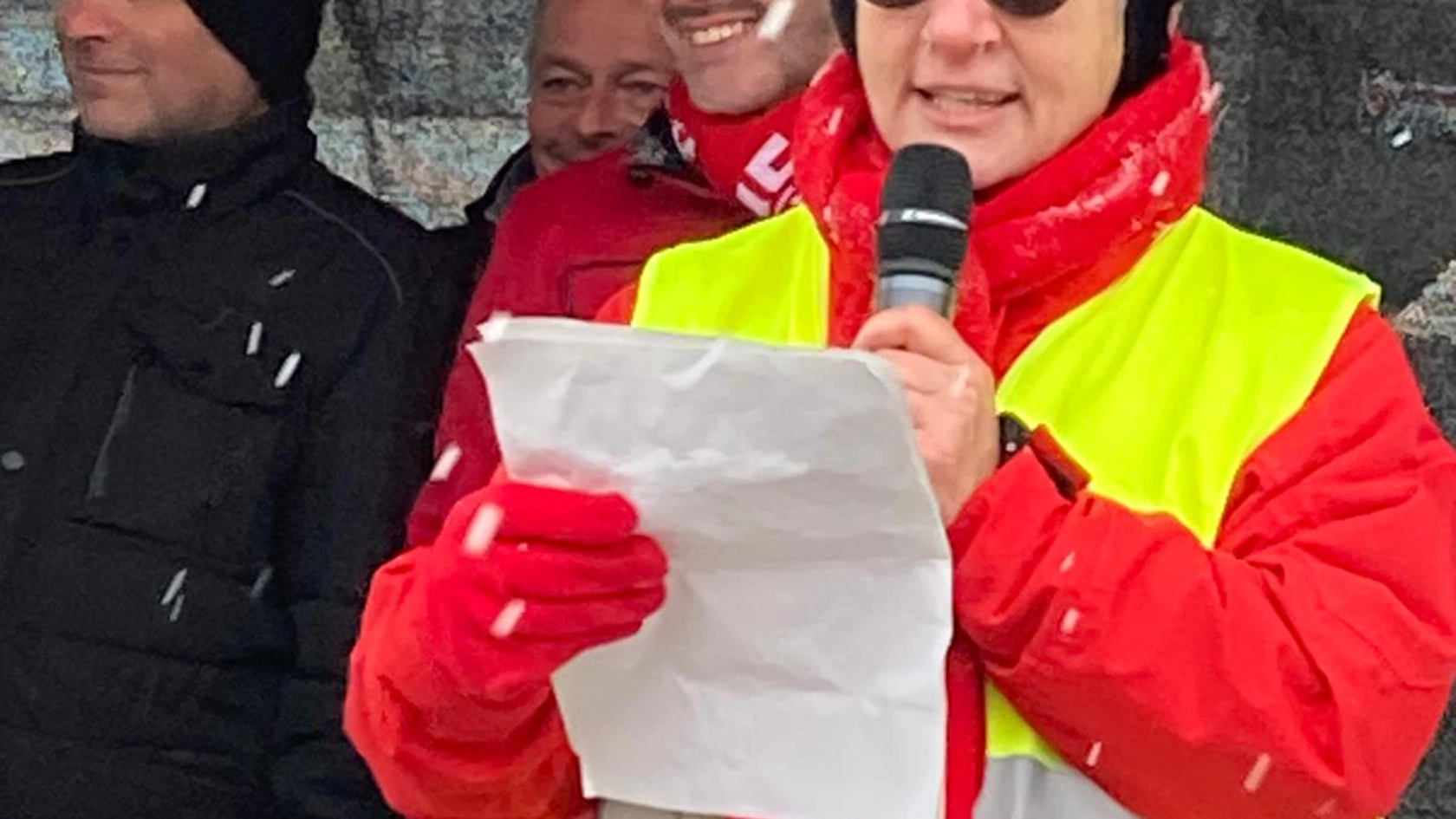 Bundesweiter Schaeffler-Aktionstag gegen Stellenabbau vor Unternehmenszentrale in Herzogenaurach