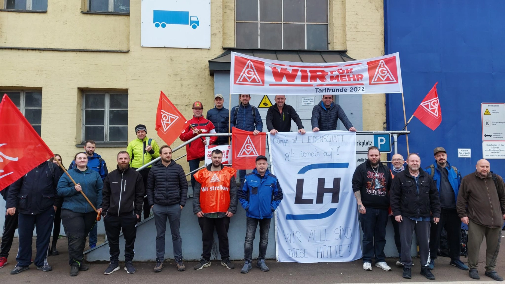 Frühschlussaktion bei der Luitpoldhütte 1. Warnstreikwelle