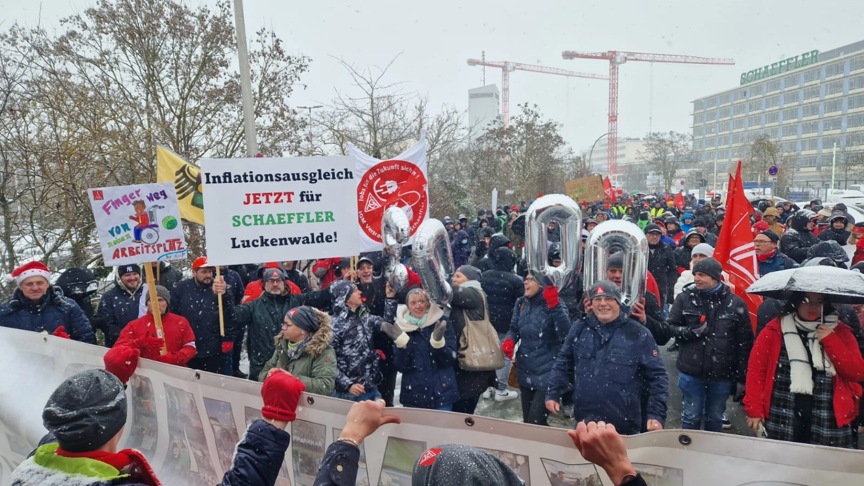 Bundesweiter Schaeffler-Aktionstag gegen Abbaupläne in Herzogenaurach