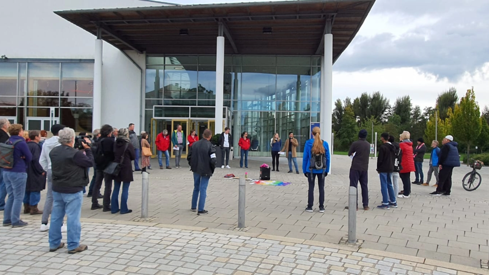 Iraner spricht bei Solikundgebung