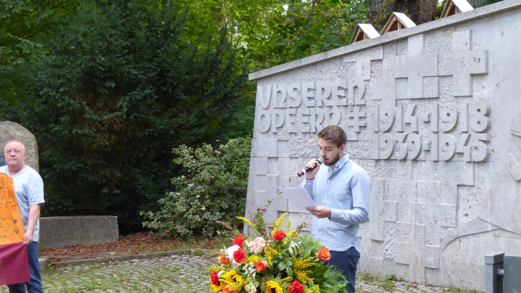 Roman als Redner beim Antikriegstag 2022