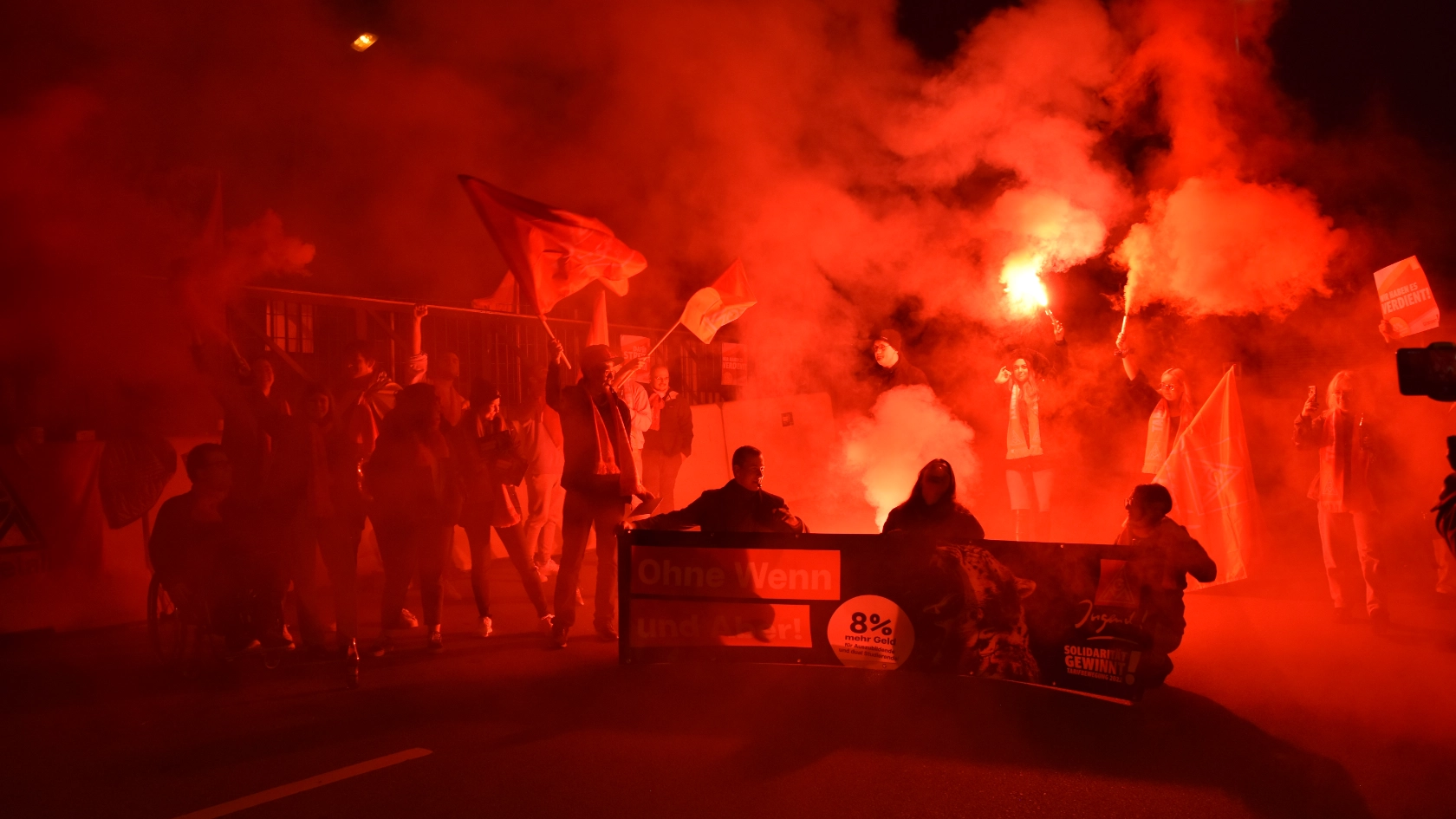 Eindrücke von der Mitternachtsaktion bei Grammer zum Ende der Friedenspflicht in der TR MuE 2022