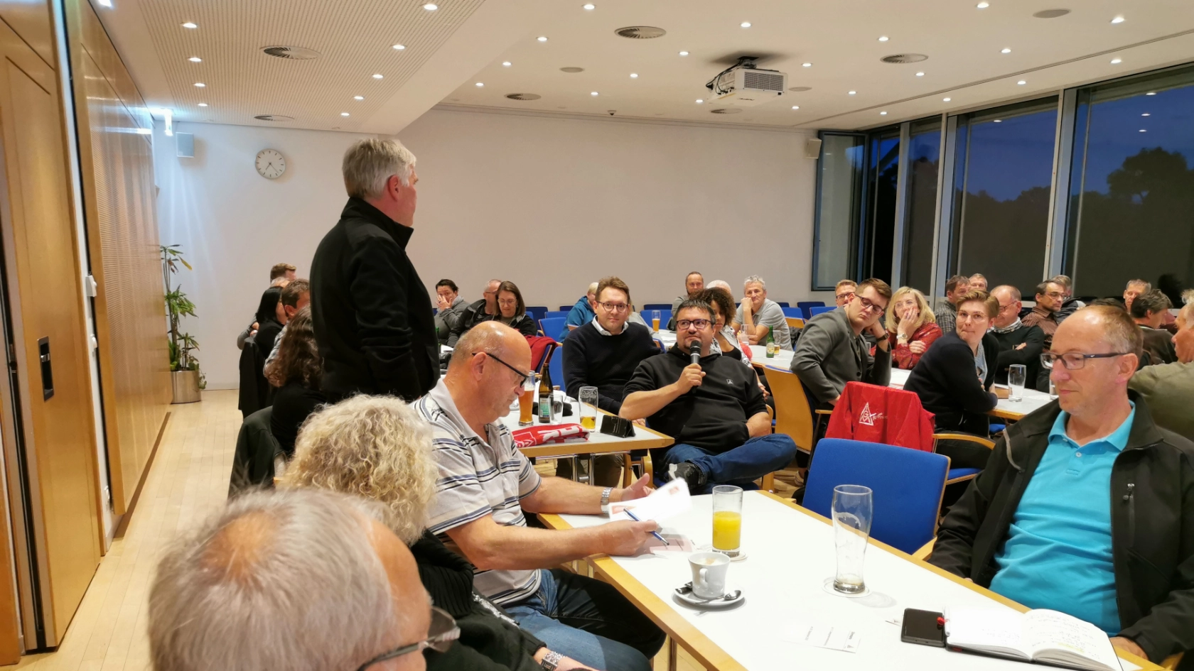 Bericht aus den Betrieben bei 10. Delegiertenversammlung