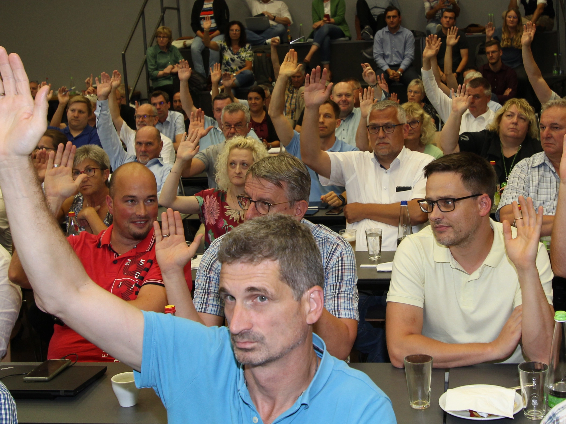 Die Tarifkommission der Metall- und Elektroindustrie beschließt die Forderung für die Tarifrunde 2022.