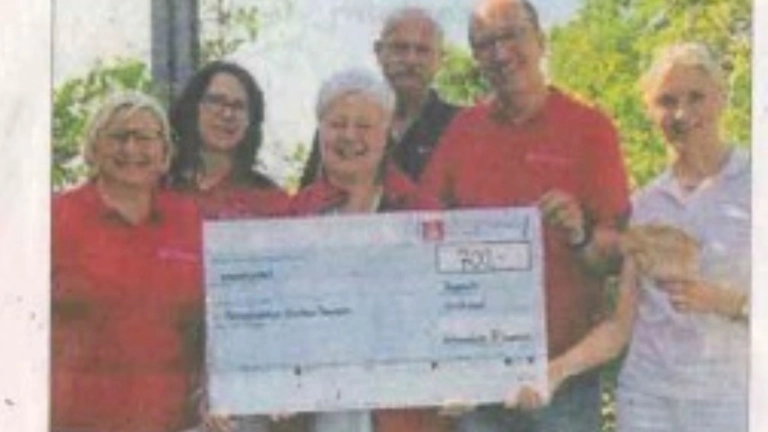 Zeitungsbericht_ZFAuerbach_Spendenuebergabe