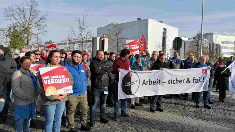 Warnstreik Metall&Elektro Tarifrunde Siemens Fürth