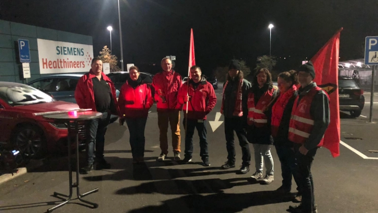 Warnstreikauftakt in der Nachtschicht