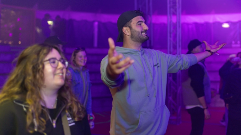 camp_de_la_revolucion_2024_vahan_und_sara