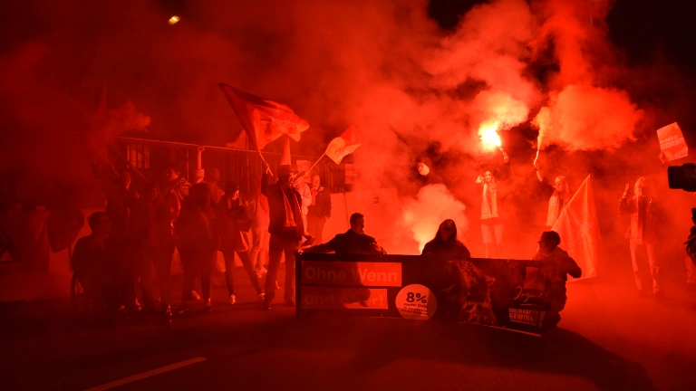 Eindrücke von der Mitternachtsaktion bei Grammer zum Ende der Friedenspflicht in der TR MuE 2022