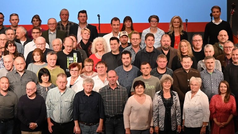 Grupenbild der Kolleg*innen, die für 25 Jahre Mitgliedschaft geehrt wurden