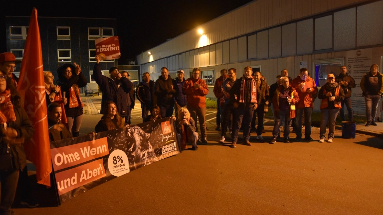 Eindrücke von der Mitternachtsaktion bei Grammer zum Ende der Friedenspflicht in der TR MuE 2022