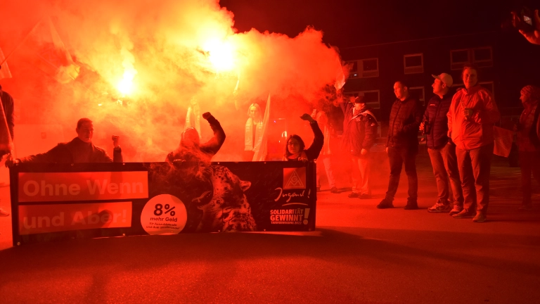 Eindrücke von der Mitternachtsaktion bei Grammer zum Ende der Friedenspflicht in der TR MuE 2022