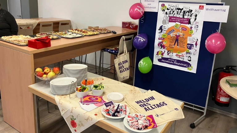 Bei Rogers gibt es mehrere Termine für das Frauentagsfrühstück, damit die Kolleginnen aus allen Schichten dabei sein können.