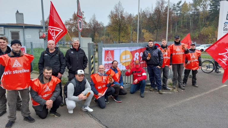 Frühschlussaktion bei der Luitpoldhütte 1. Warnstreikwelle