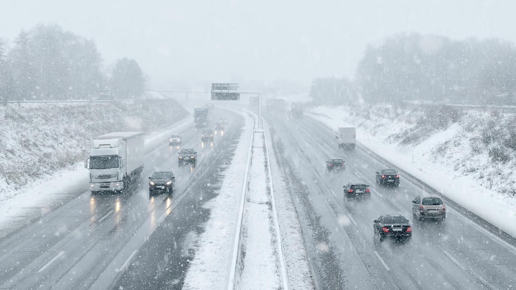 Wuntereinbruch und Stau auf den Autobahnen