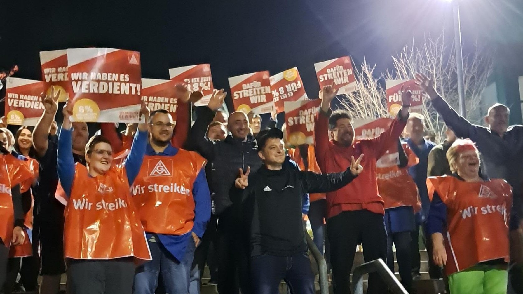 Warnstreik der Nachtschicht bei ZF Auerbach TR MuE 22